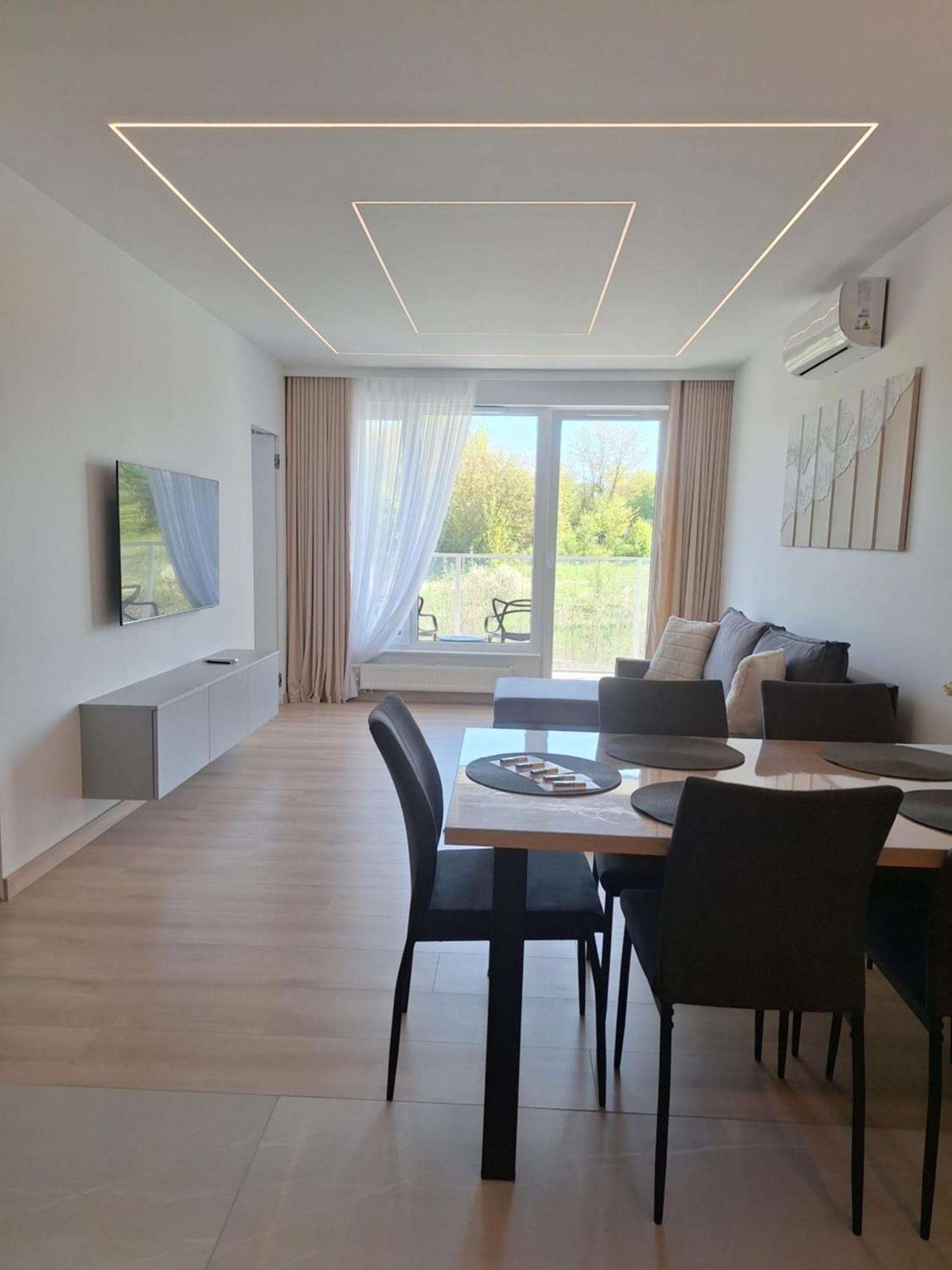Apartment Letnica Blisko Plazy Z Garazem I Klimatyzacja